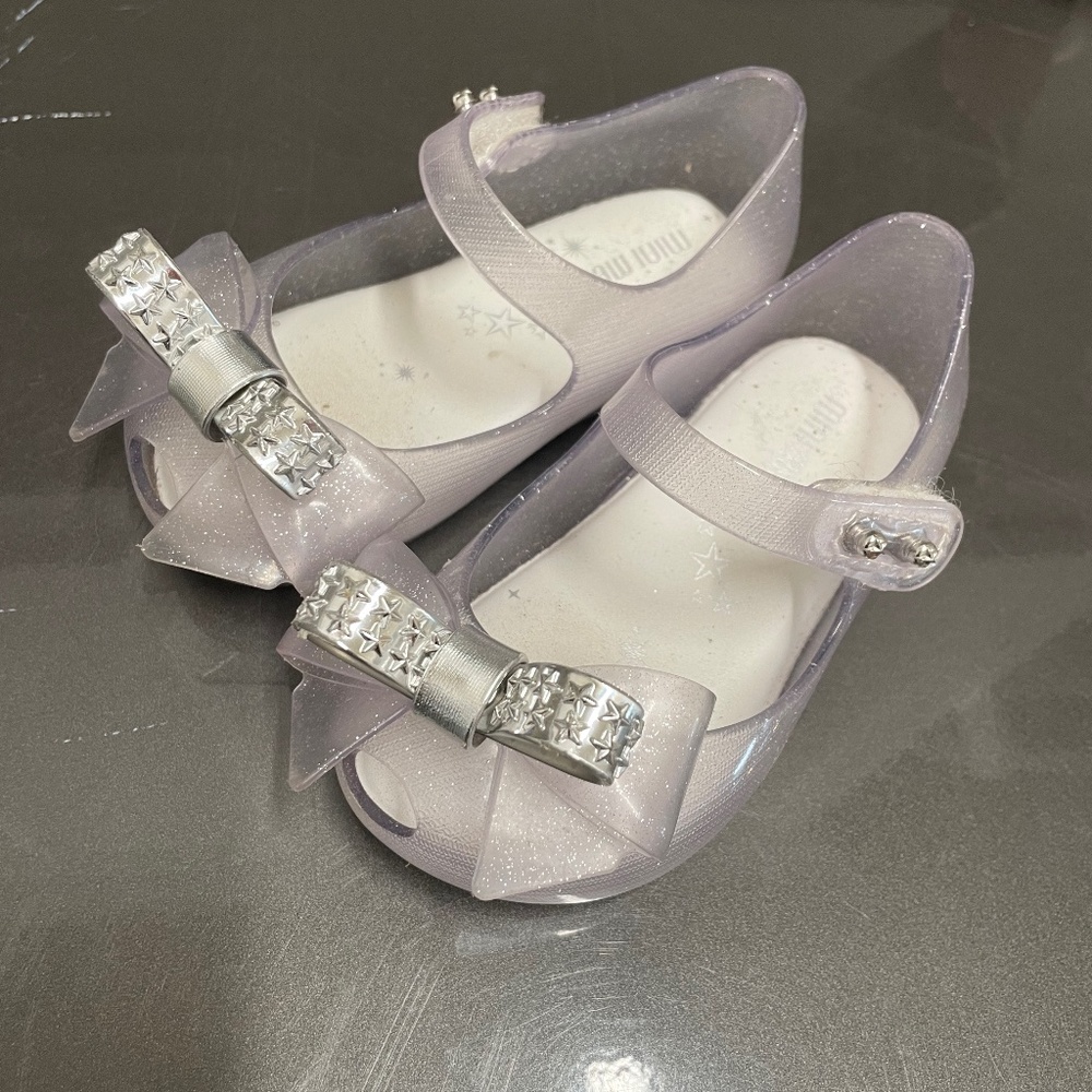 Mini Melissa Walker size 6